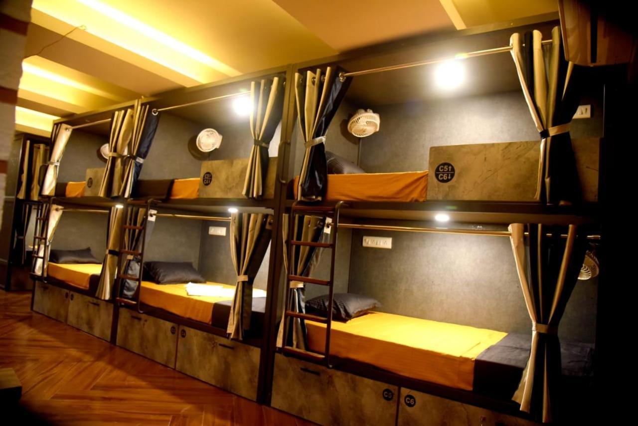 Charyana Hotel Ac Dormitory Ahmadabad Zewnętrze zdjęcie