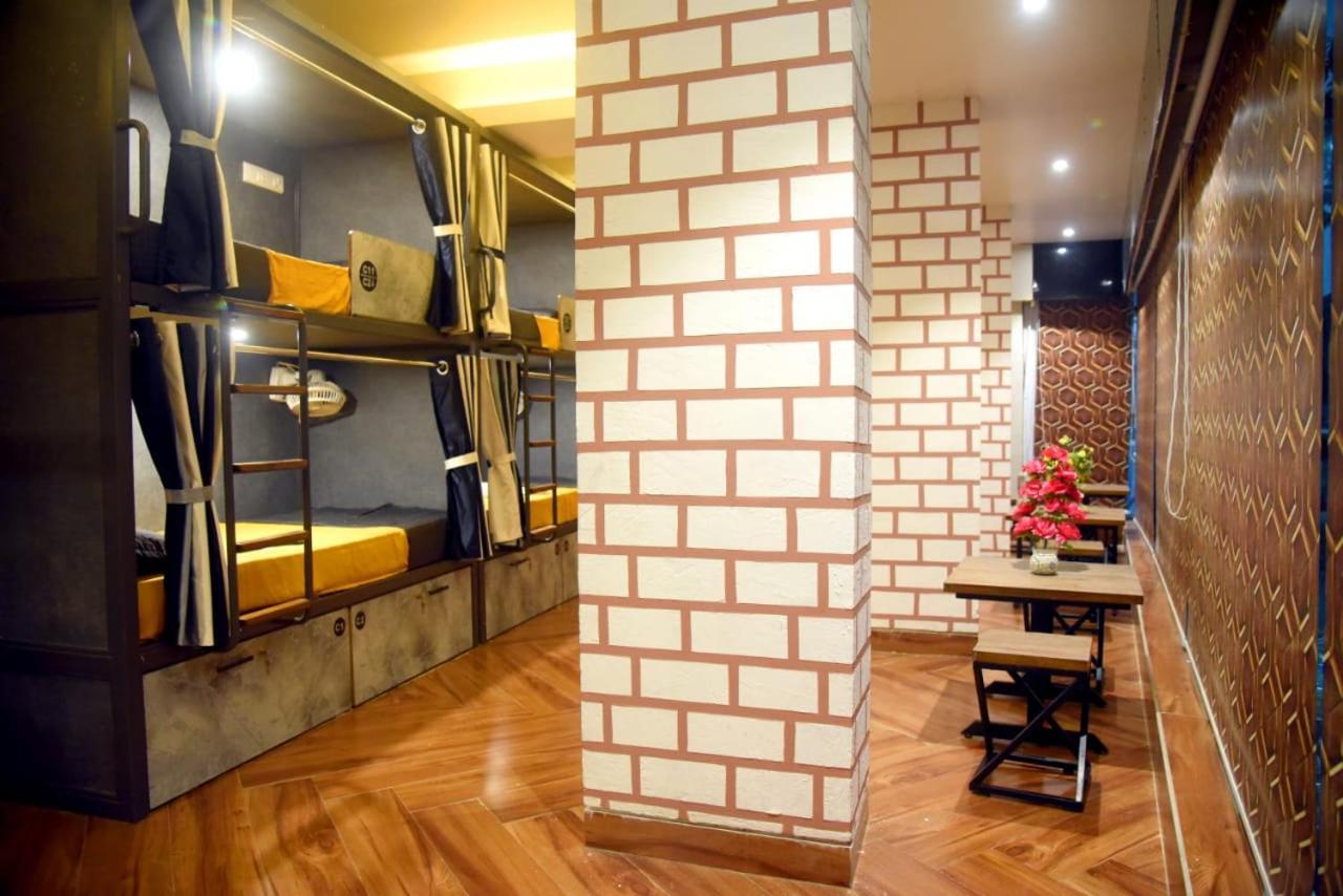 Charyana Hotel Ac Dormitory Ahmadabad Zewnętrze zdjęcie