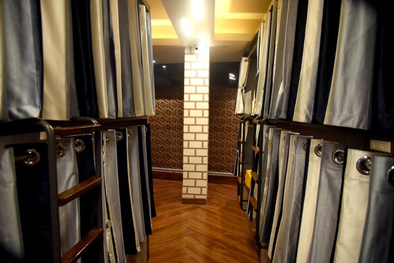 Charyana Hotel Ac Dormitory Ahmadabad Zewnętrze zdjęcie