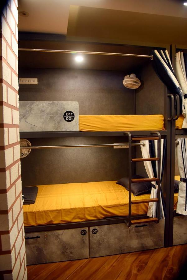 Charyana Hotel Ac Dormitory Ahmadabad Zewnętrze zdjęcie