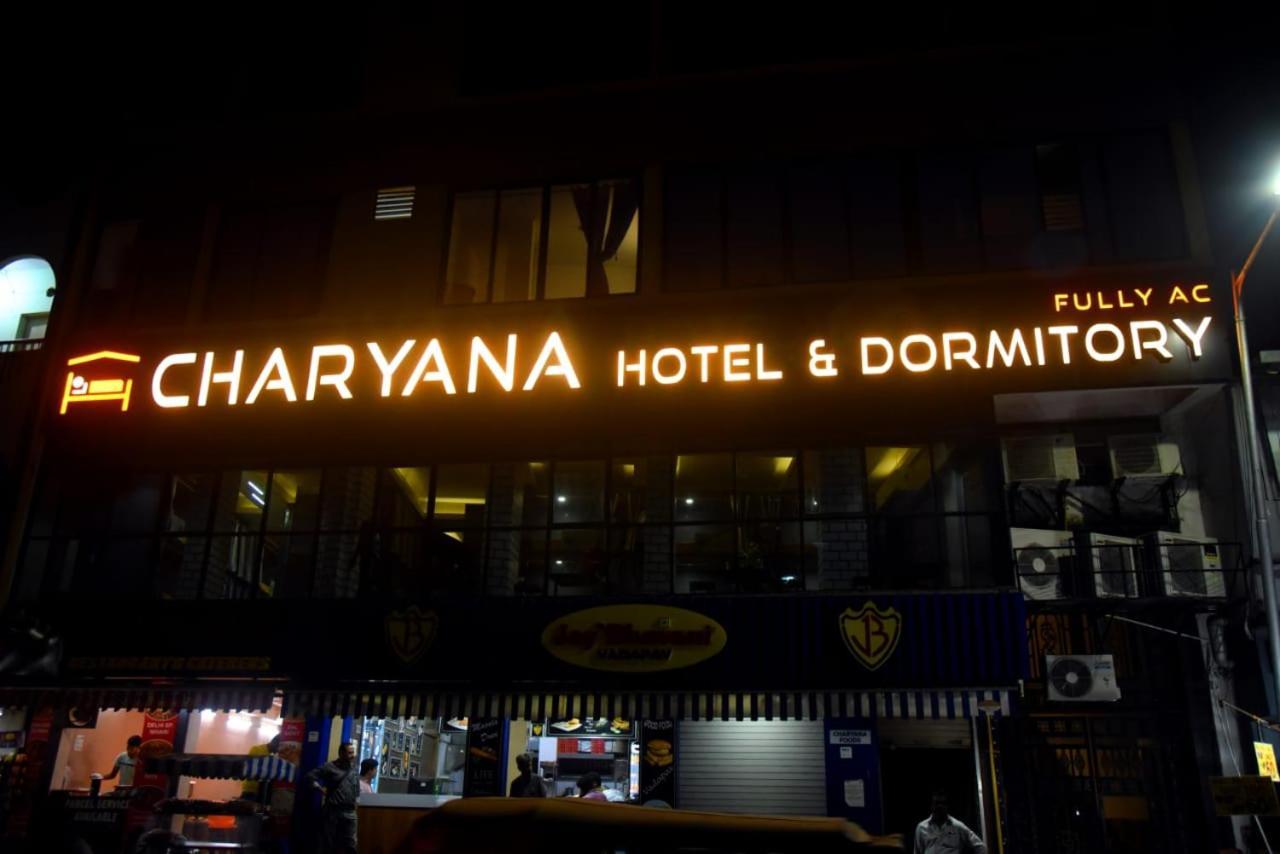 Charyana Hotel Ac Dormitory Ahmadabad Zewnętrze zdjęcie