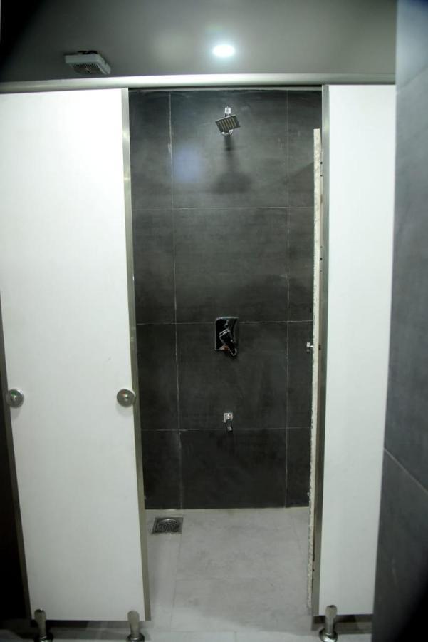 Charyana Hotel Ac Dormitory Ahmadabad Zewnętrze zdjęcie