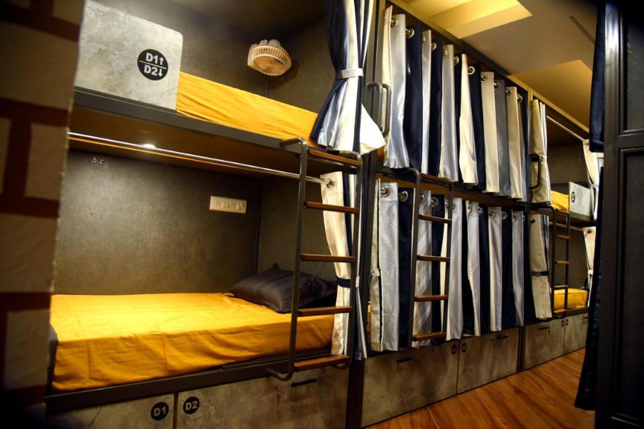 Charyana Hotel Ac Dormitory Ahmadabad Zewnętrze zdjęcie