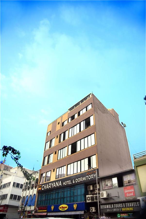 Charyana Hotel Ac Dormitory Ahmadabad Zewnętrze zdjęcie